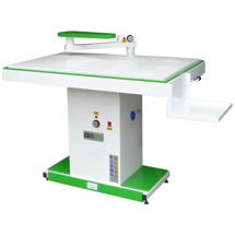 Wermac C501 прямокутний прасувальний стіл з вакуумним відсмоктуванням, нагріванням поверхні і рукавною платформою