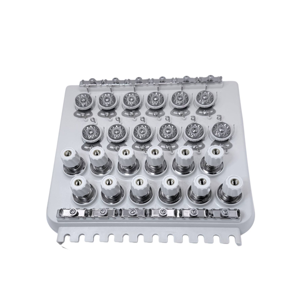 110060001 Передняя панель с нитенаправителями  (Thread Lead Plate – Front)