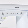 Brother Innov-is NV2700, швейно-вишивальна машина з робочим полем вишивки 300 × 200 мм