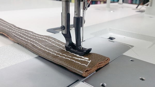 ᐈ Typical GC 20606 | Двухигольная швейная машина с тройным