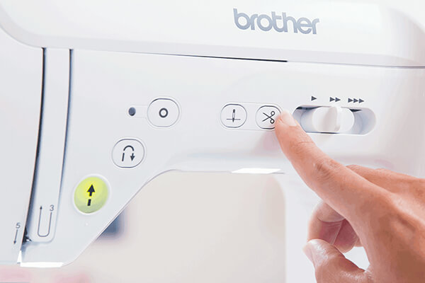 Автоматическая обрезка нити Brother Innov-is F410