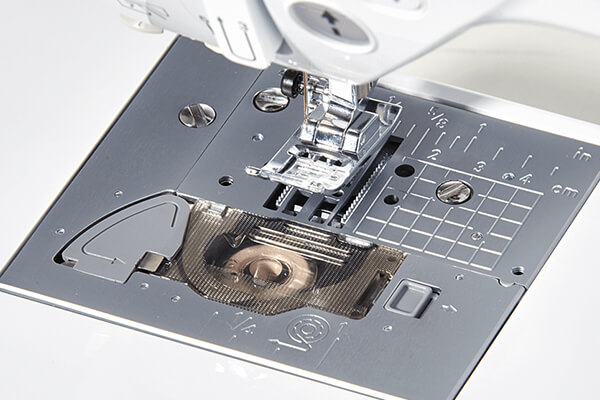 Быстрая установка шпульки Brother Innov-is F410