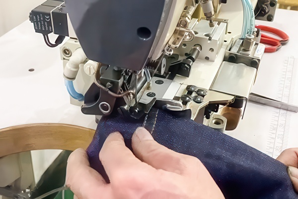 Синхронізована система подачі матеріалу Ronmack RM-639D-CSHS